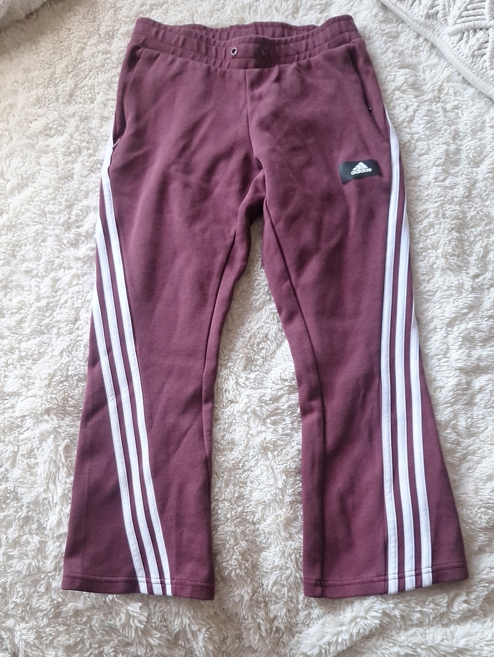 adidas pre-owned Burgundy sweatpants with white side stripes Size XS 4-6